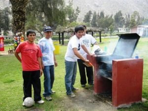 Qué beneficios tiene el fútbol para los niños? - Club Ricardo Palma de la  Marina de Guerra – Centro campestre y recreacional en Chosica